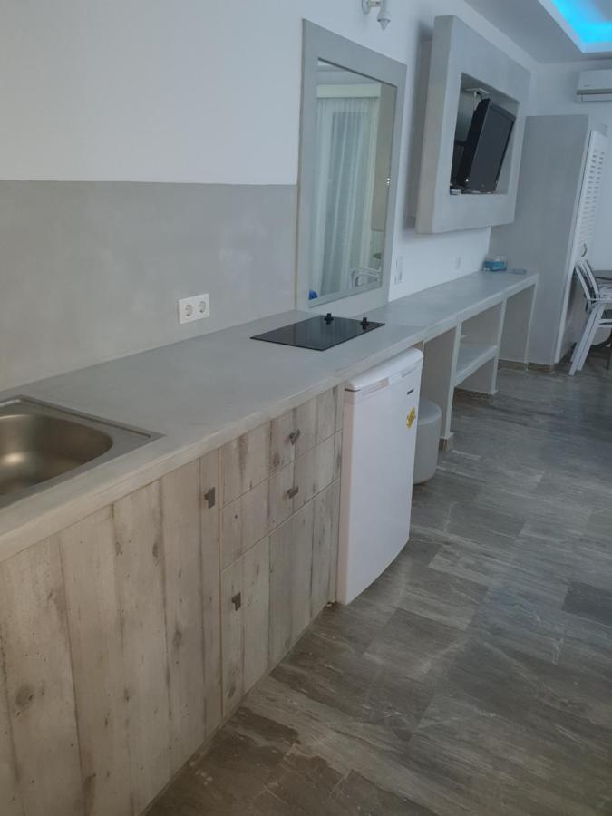 Argiris Daire